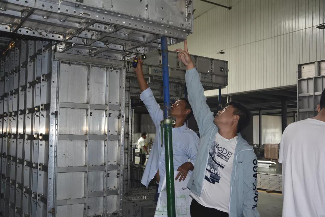 恭賀五棵松鋁模板房山項目順利通過出廠驗收!